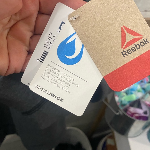 Reebok Men's Charcoal Crewneck Sweatshirt NWT‎ - Picture 5 of 7